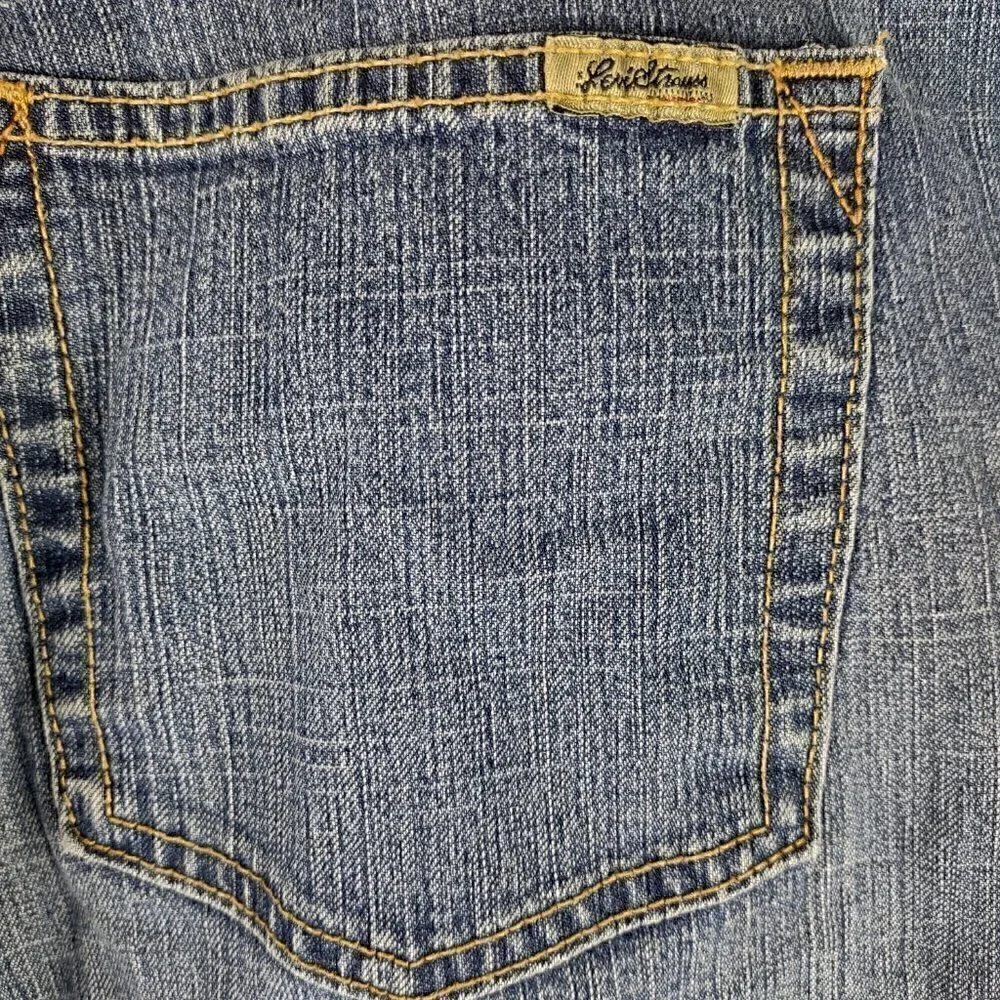 Levi's Women's Vintage Misses Bootcut Five Pocket Jeans (Size 16M) - Picture 5 of 7